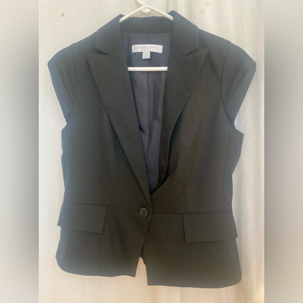 New York & Company Black Sleeveless Collared Vest Size 4